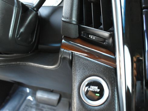 Used 2018 Cadillac Escalade Premium Luxury image 44