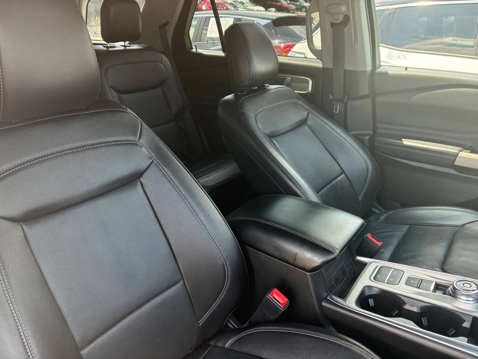Used 2024 Ford Explorer Limited RWD image 30