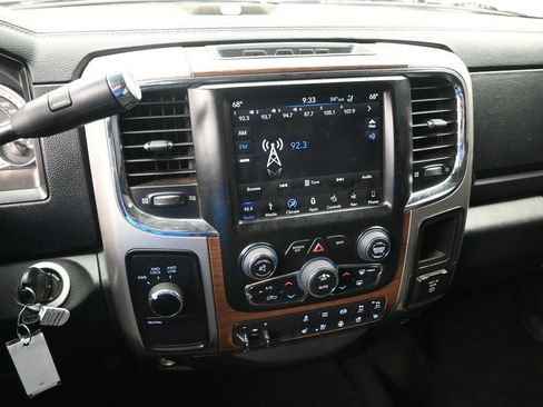 Used 2016 RAM 2500 Laramie AWD/4WD image 14