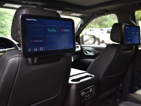 Used 2024 Chevrolet Suburban Premier w/ Premium Package 2 AWD/4WD image 13