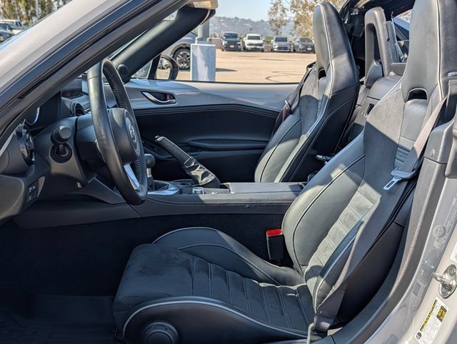 Used 2024 MAZDA MX-5 Miata RF Club RWD image 10
