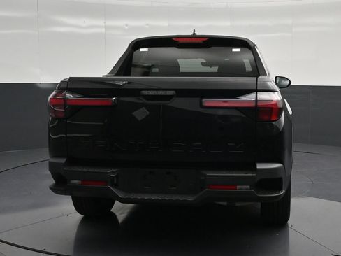 Used 2024 Hyundai Santa Cruz SEL FWD image 2