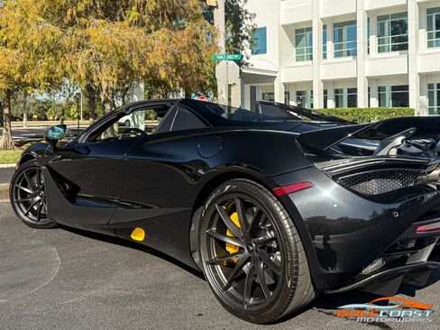 Used 2022 McLaren 720S Performance image 45