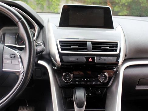 Used 2020 Mitsubishi Eclipse Cross image 17