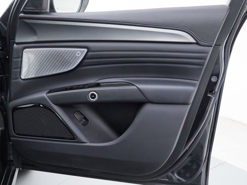 Certified 2023 Maserati Grecale GT image 11