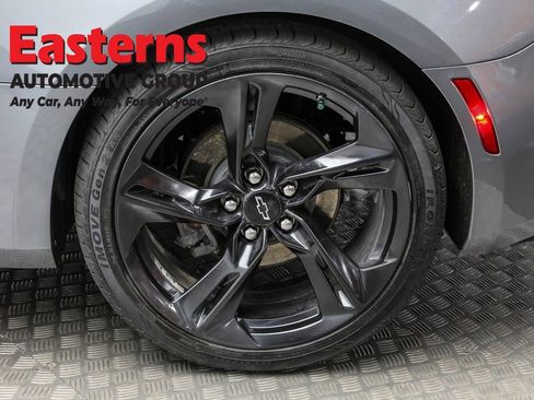 Used 2021 Chevrolet Camaro LT image 8