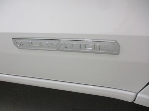 New 2026 GMC Canyon Elevation w/ Convenience Package image 4