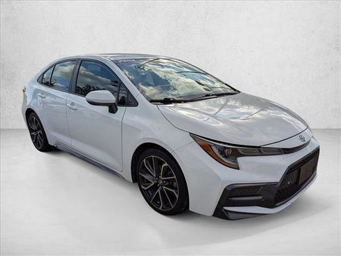Used 2020 Toyota Corolla SE image 3