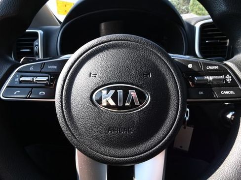Used 2020 Kia Sportage LX AWD/4WD image 13