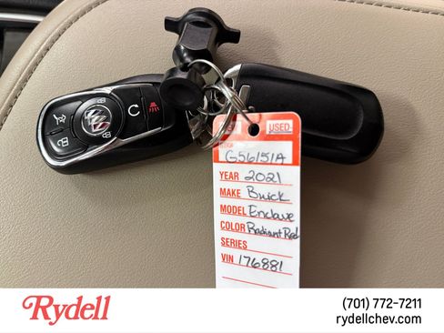 Used 2021 Buick Enclave Essence w/ Sound and Sites Package AWD/4WD image 22