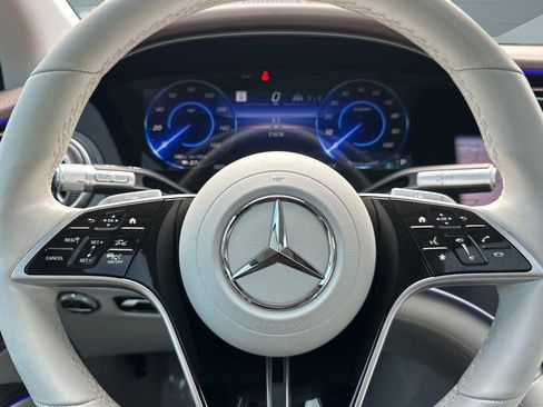 Certified 2023 Mercedes-Benz EQS 580 4MATIC SUV image 16