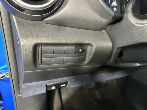 Used 2022 Nissan Kicks SR w/ Premium Package image 19