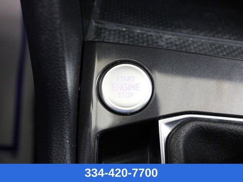 Certified 2023 Volkswagen Tiguan SE w/ Panoramic Sunroof Package image 11