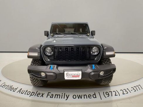 Used 2024 Jeep Wrangler Unlimited image 6