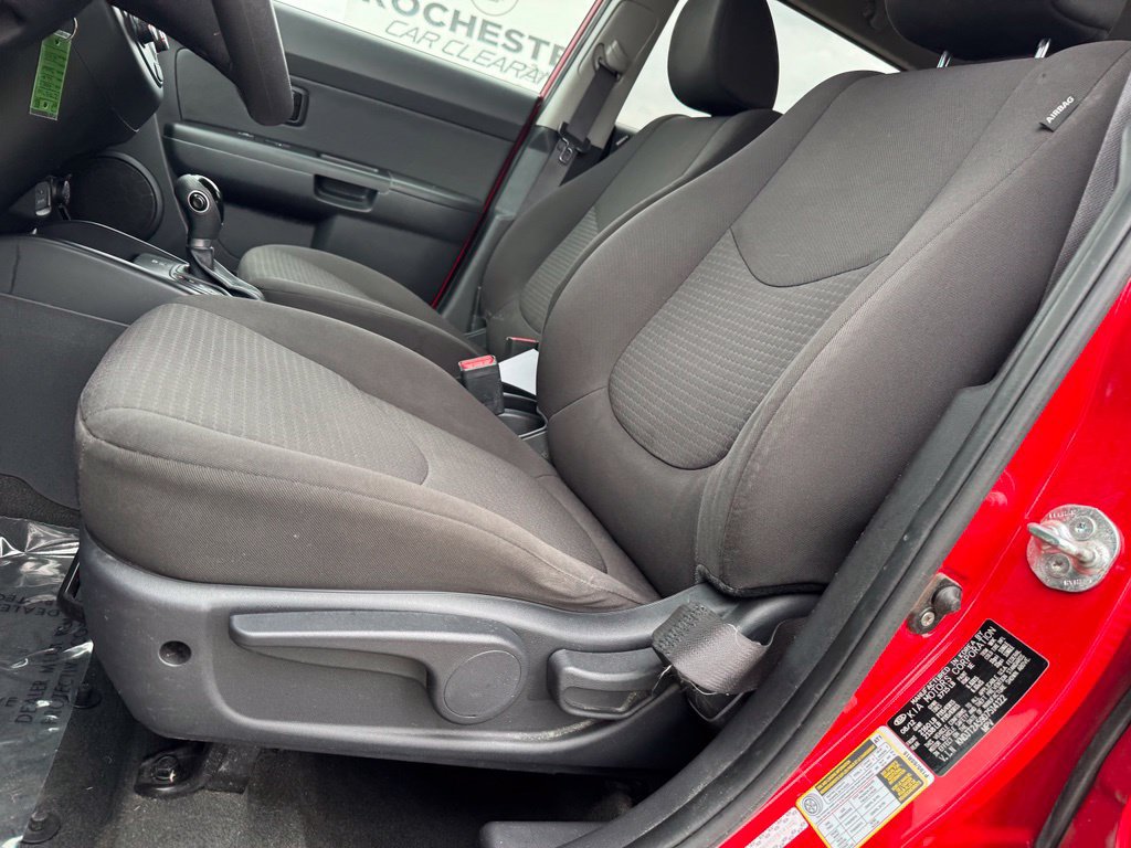 Used 2013 Kia Soul FWD image 5