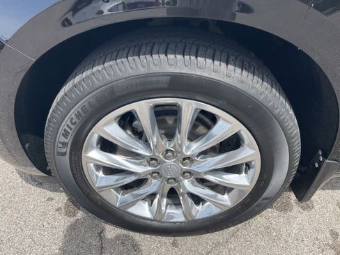Used 2020 Buick Enclave Premium w/ Sun and Sites Package AWD/4WD image 33