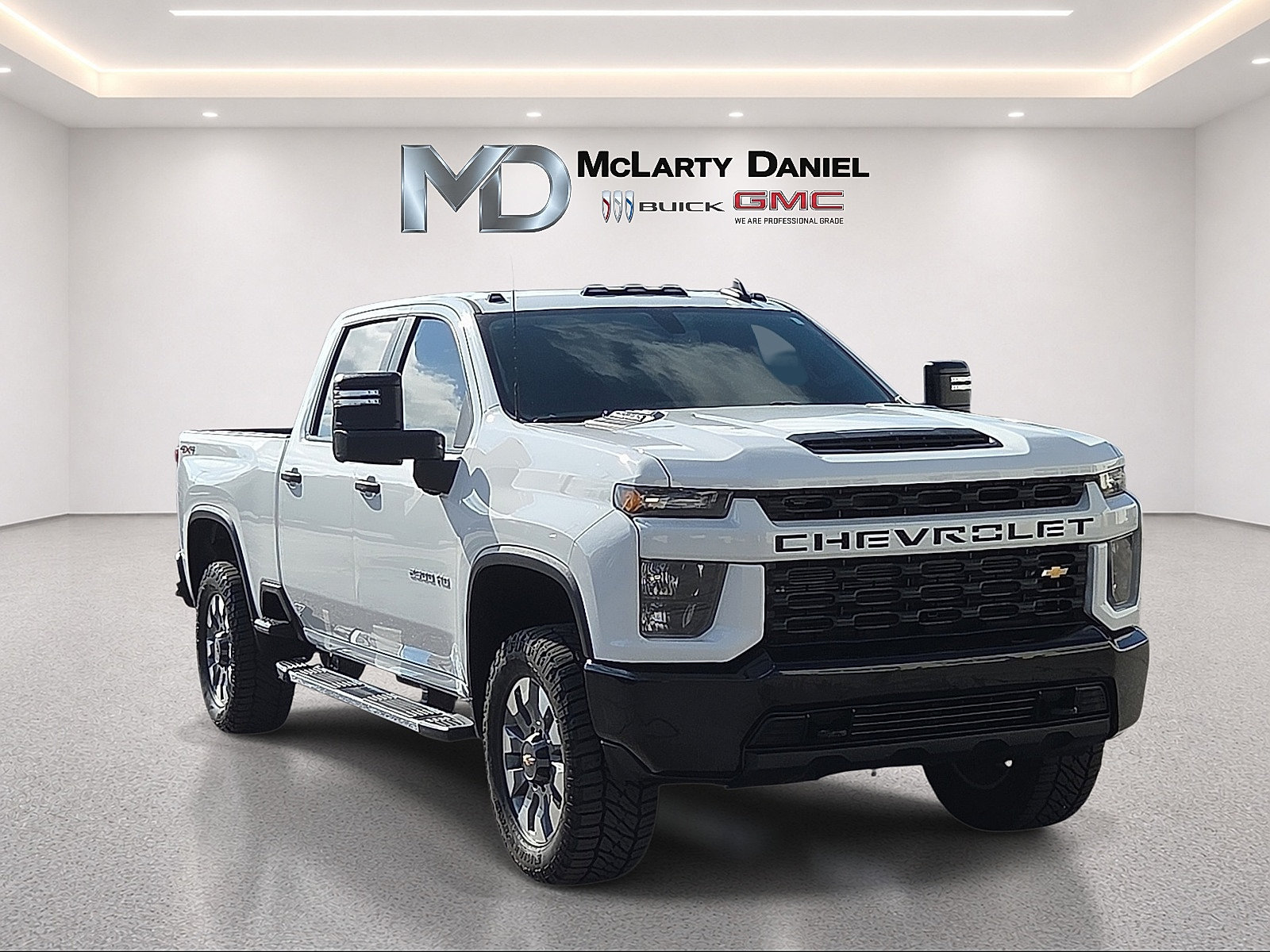 Used 2023 Chevrolet Silverado 2500 Custom w/ Custom Value Package AWD/4WD image 1