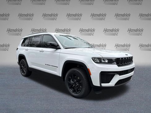 New 2026 Jeep Grand Cherokee L 4WD image 2