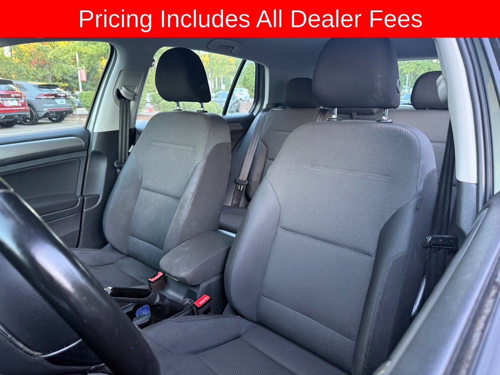 Used 2017 Volkswagen Golf S FWD image 10