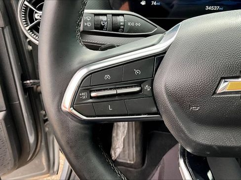 Used 2025 Chevrolet Equinox LT FWD image 18