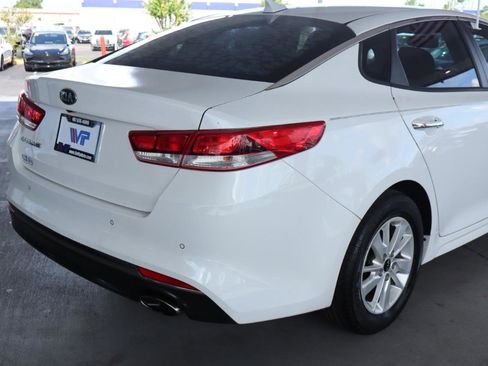 Used 2018 Kia Optima LX FWD image 6