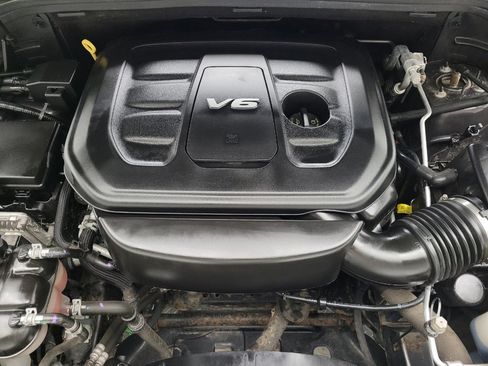 Used 2017 Jeep Grand Cherokee Overland AWD/4WD image 30