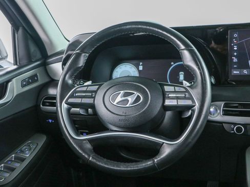 Used 2024 Hyundai Palisade SEL w/ Premium Package FWD image 12