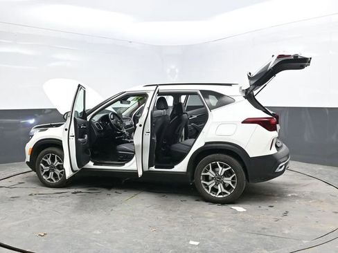 Used 2022 Kia Seltos EX image 48