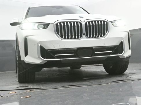 Certified 2025 BMW X5 sDrive40i w/ Parking Assistance Package image 35