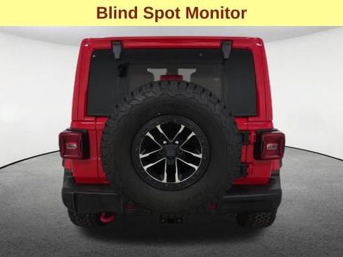 Used 2024 Jeep Wrangler Unlimited Rubicon AWD/4WD image 7