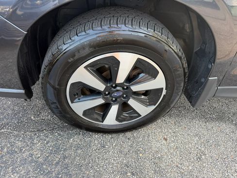 Used 2018 Subaru Forester 2.5i Premium AWD/4WD image 62