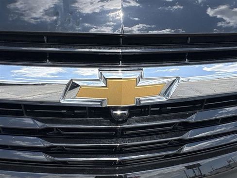 Certified 2025 Chevrolet Suburban LS AWD/4WD image 30