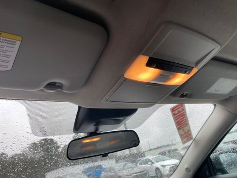 Used 2024 Nissan Sentra SV image 19