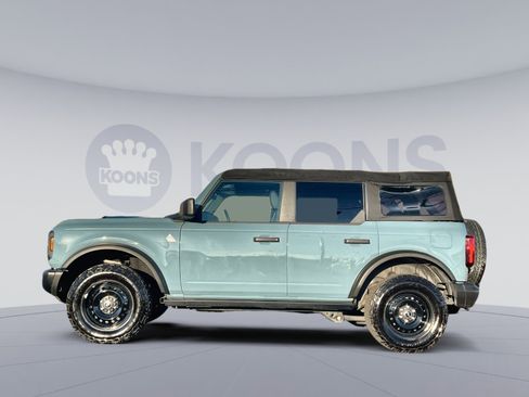 Used 2023 Ford Bronco Black Diamond image 2