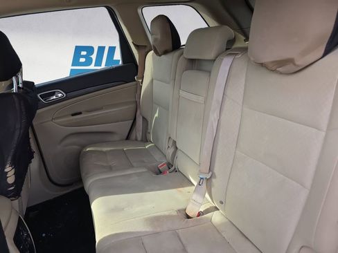 Used 2019 Jeep Grand Cherokee Laredo image 13