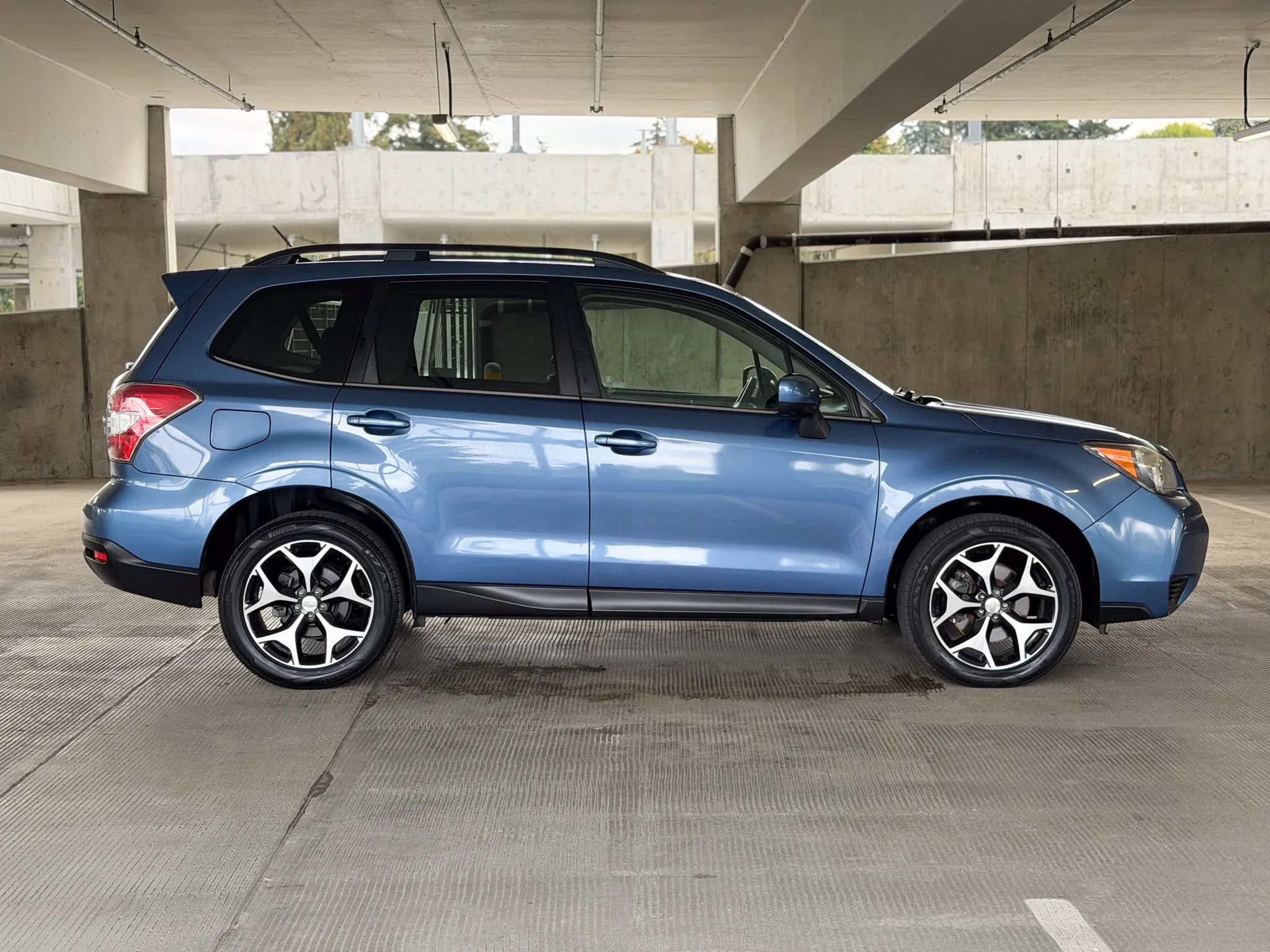 Used 2015 Subaru Forester 2.0XT Premium AWD/4WD image 4