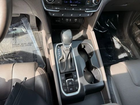 Used 2020 Hyundai Santa Fe Limited image 14