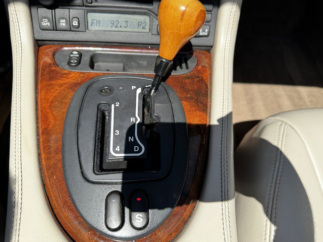 Used 2000 Jaguar XK8 Convertible RWD image 29