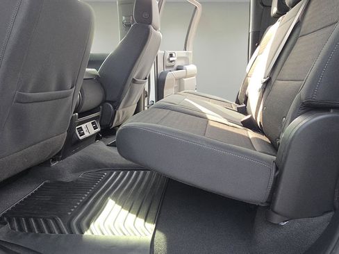 Used 2024 Chevrolet Silverado 2500 Custom w/ Custom Value Package image 19