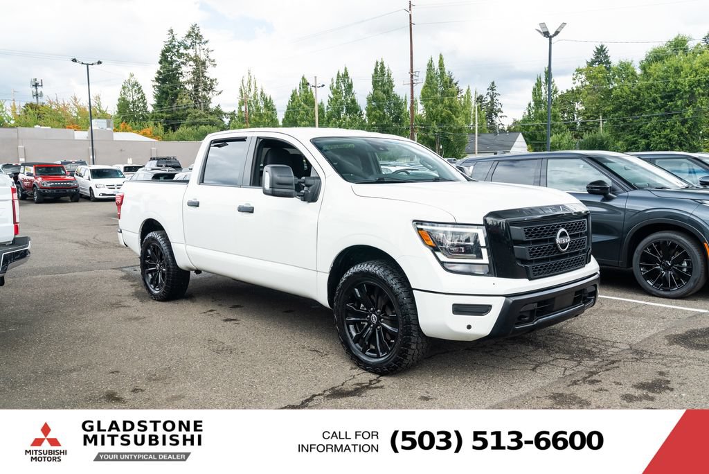 Used 2023 Nissan Titan SV w/ SV Convenience Package AWD/4WD image 30