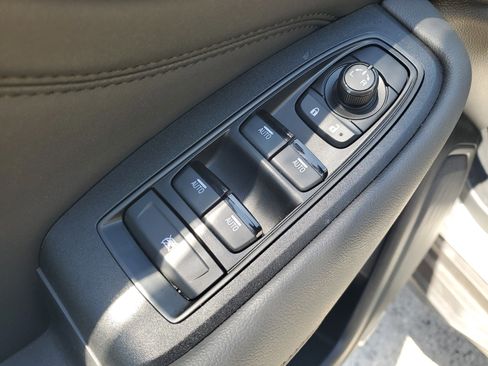 Used 2025 Subaru Outback Wilderness AWD/4WD image 11
