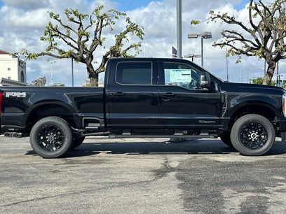 New 2025 Ford F250 XLT w/ Black Appearance Package