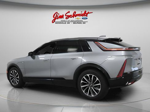 Used 2024 Cadillac Lyriq Sport AWD/4WD image 4