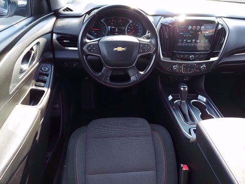 Used 2019 Chevrolet Traverse LT image 12