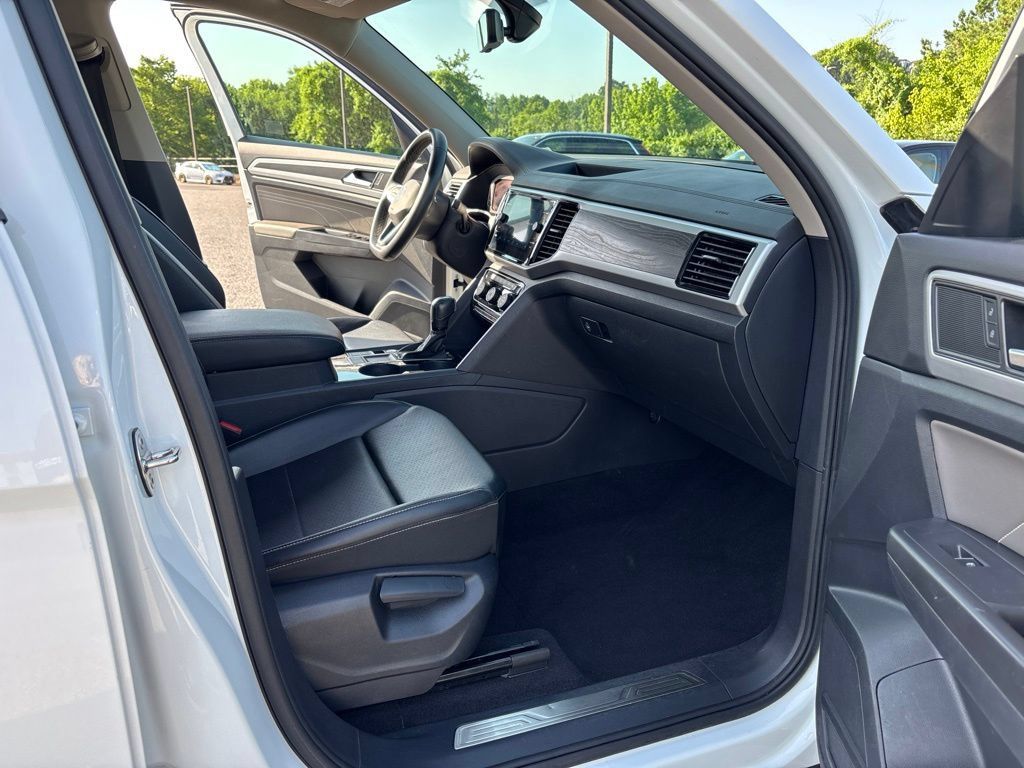 Certified 2022 Volkswagen Atlas SE FWD image 24