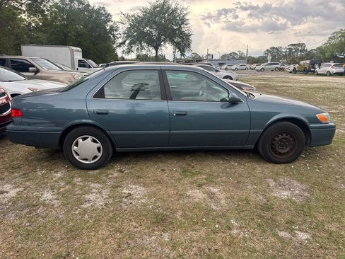 Used 2000 Toyota Camry CE image 4