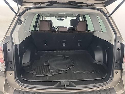 Used 2018 Subaru Forester 2.5i Touring w/ Popular Package #3B AWD/4WD image 15