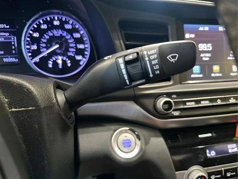 Used 2019 Hyundai Elantra Value Edition w/ Cargo Package FWD image 18