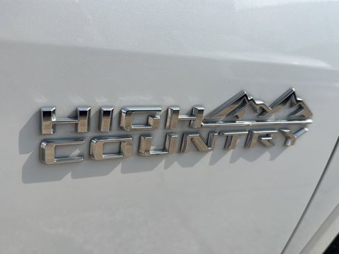Certified 2023 Chevrolet Traverse High Country AWD/4WD image 54