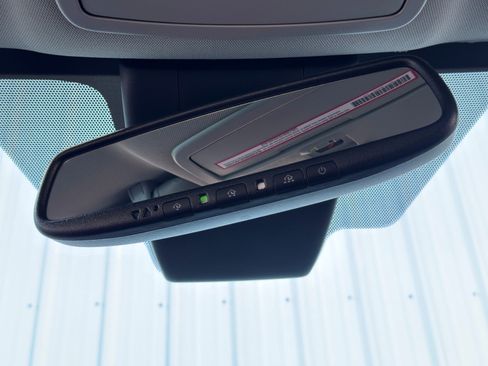 Used 2023 Toyota Sienna XLE w/ XLE Plus Package image 31